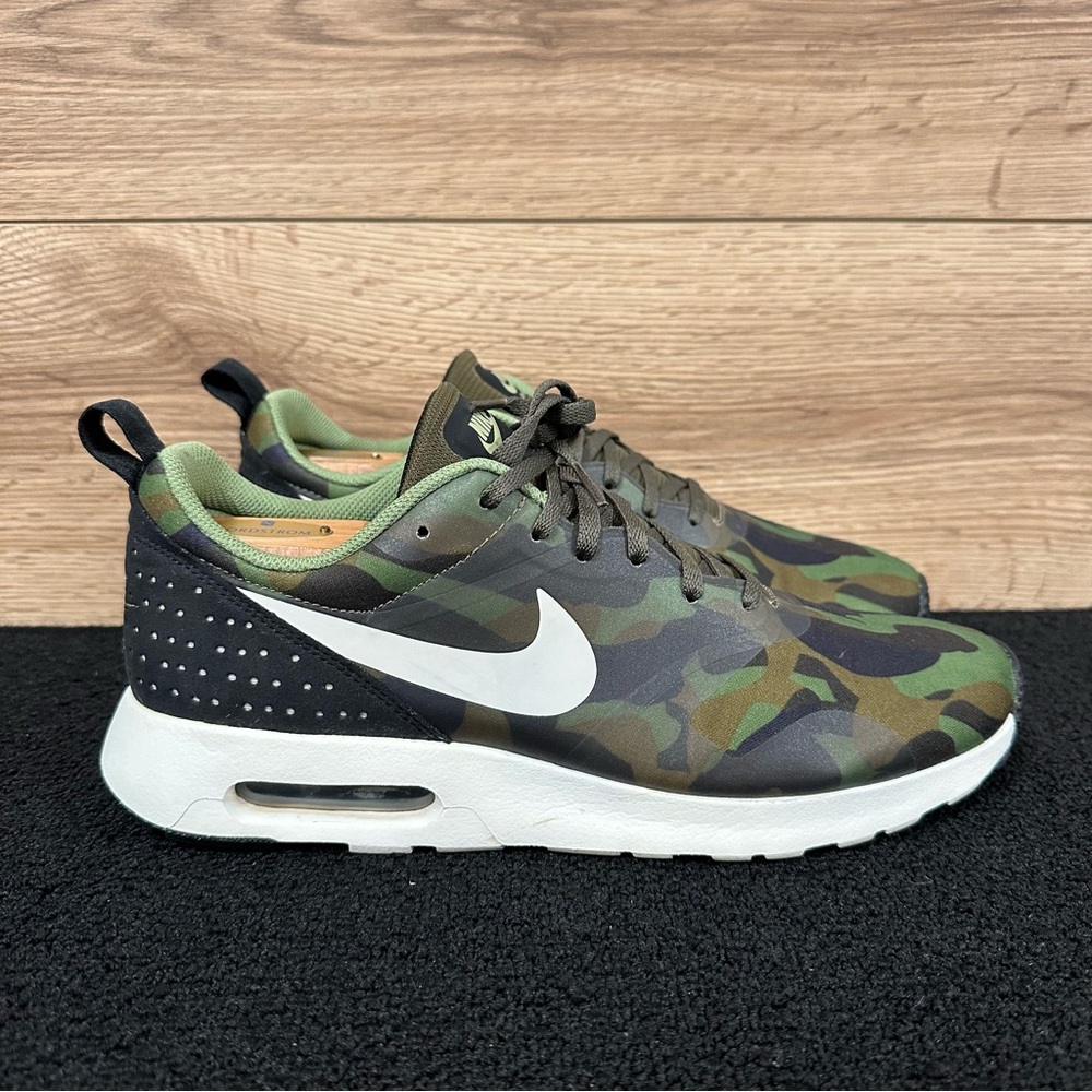 Nike Air Max Tavas SE Men’s Athletic Shoes 718895-301 Low Top Camo Size 10.5